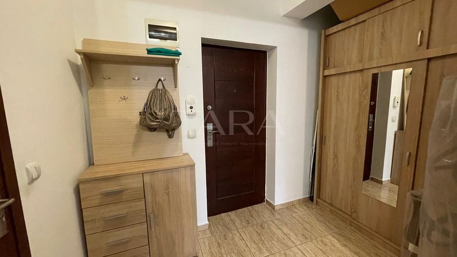 Apartament cu doua camere, zona Petrom. Confortabil si accesibil! - Poză 3