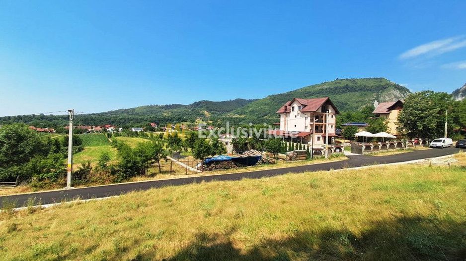 TEREN INTRAVILAN POLOVRAGI - Poză 8