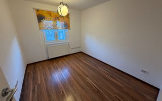 Etaj 2. Disponibil imediat. Garaj. Pozitie excelenta - Poză 20