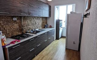 Apartament 3 camere, 2 parcări , balcon, zona Parcului Central - Poză 2