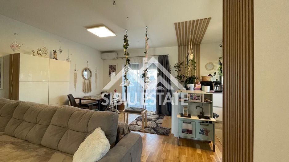 Duplex elegant cu 5 camere, 2 bai, curte in Cristian - Poză 26