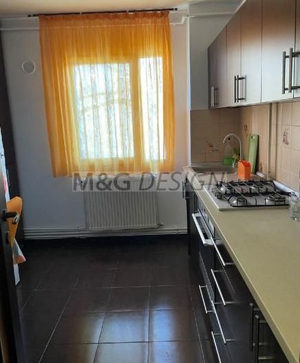 Apartament 3 camere zona Circumvalatiunii etaj 2 cu centrala - Poză 3