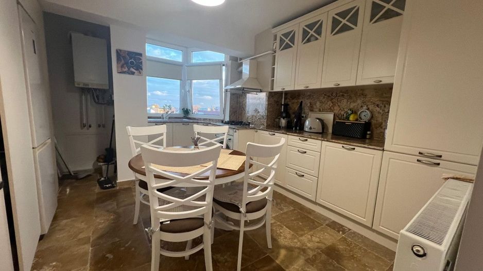 Capitol - Apartament frumos cu 3 camere și vedere la mare - Poză 7
