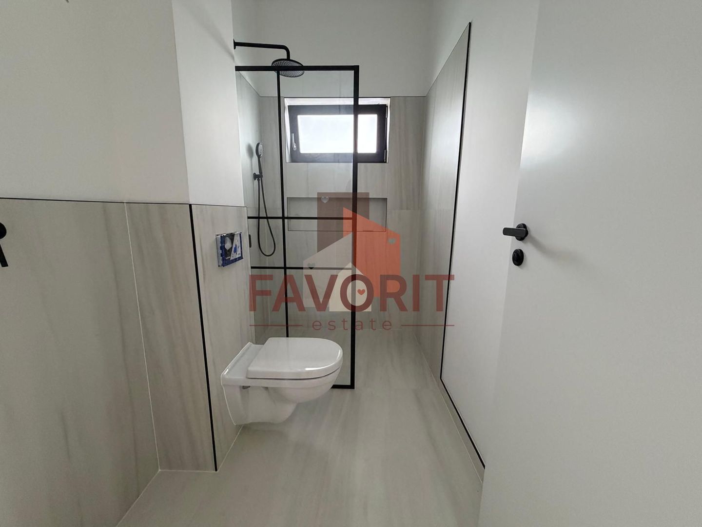 Triplex in Sacalaz | Finisaje premium | 4 camere | Asfalt | 2 balcoane - Poză 11
