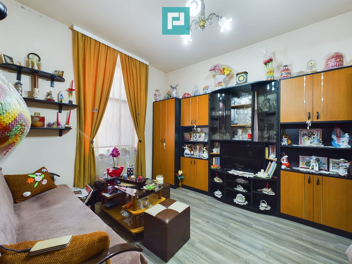 Clădire cu două apartamente zonă centrală - Poză 24