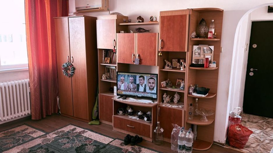 Apartament 4 camere terasa refacuta Ale Pascani, Parcul Drumul Taberei - Poză 1