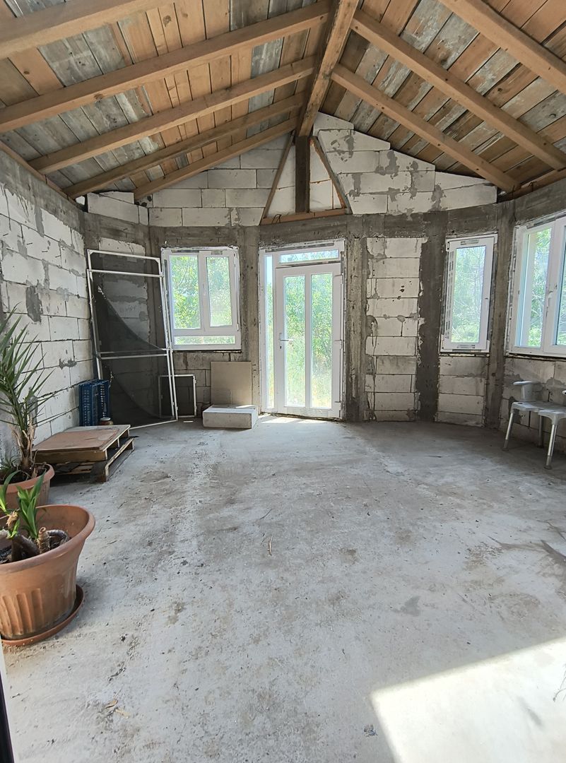 Casa P+M Com Vidra - Poză 10