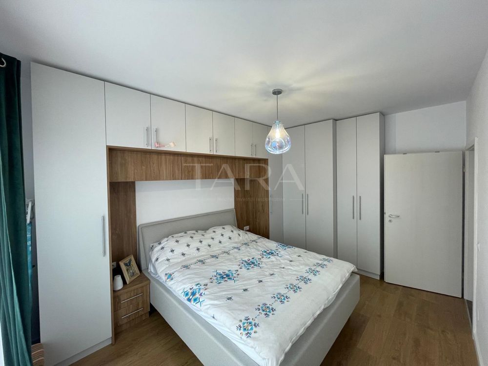 Apartament decomandat cu 3 camere, 2 terase de 10 mp, parcare și boxă. - Poză 6