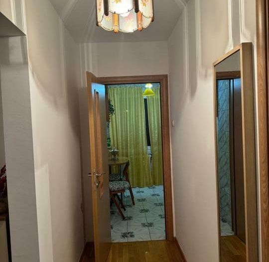 Apartament 2 camere, Trapezului, la 2 min. de metrou, piată, scoala, mobilat - Poză 5