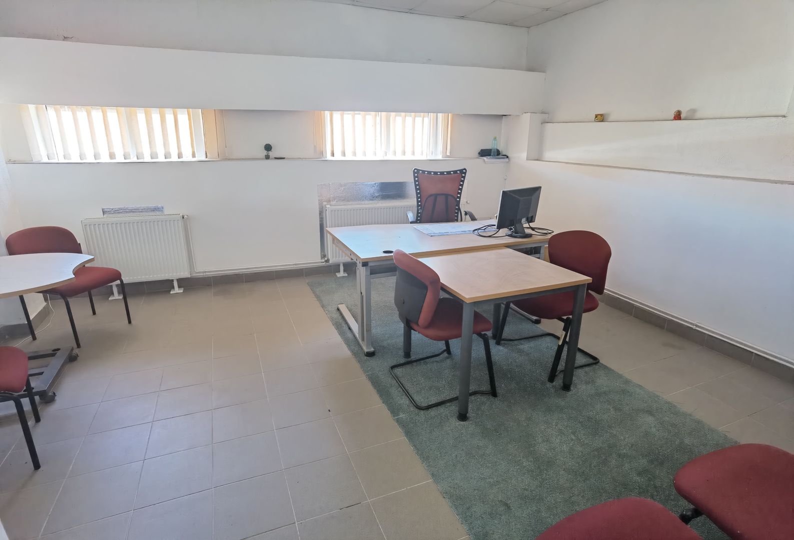 Proprietate industriala  la 35 km de TM - Poză 35