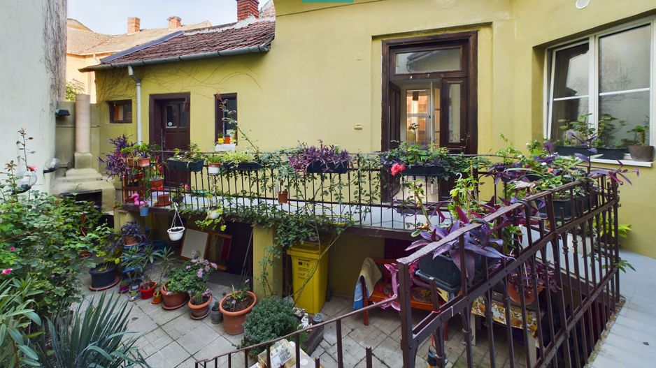 Clădire cu două apartamente zonă centrală - Poză 30