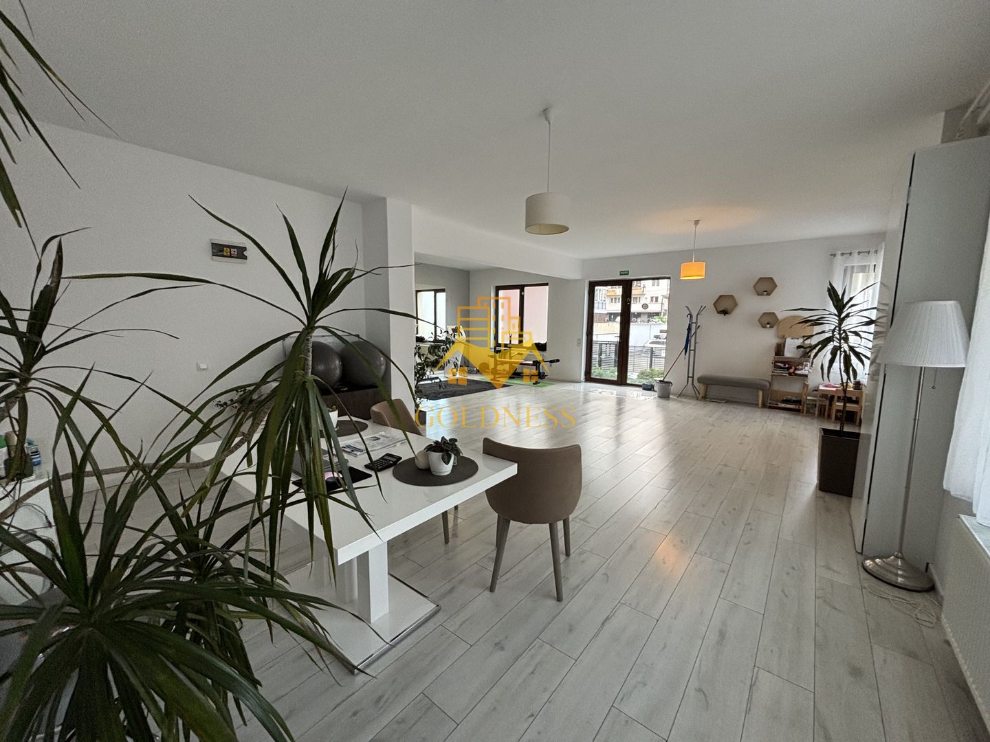 Spațiu comercial, 80mp, parcare, Iulius Mall, Între Lacuri, Gheorgheni - Poză 1