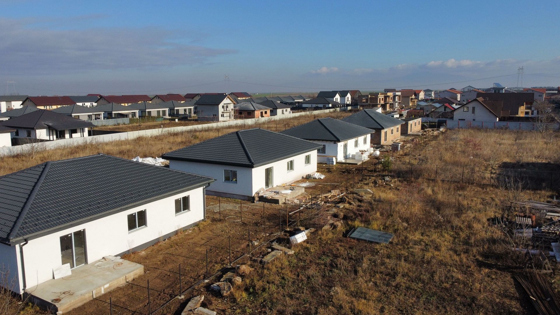 Casă pe parter de vânzare în cartierul Izvor - Poză 5