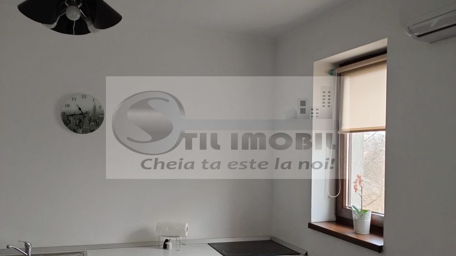 APARTAMENT  ULTRACENTRAL - MOBILAT si UTILAT - 121.000euro - Poză 10