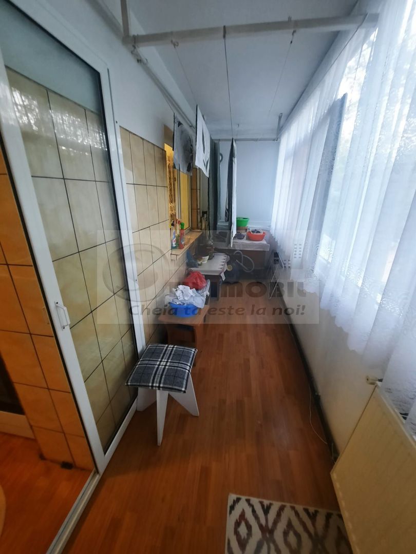 Apartament 3 camere decomanadat, etaj 2/4, zona Cug, 128.000 Euro - Poză 5