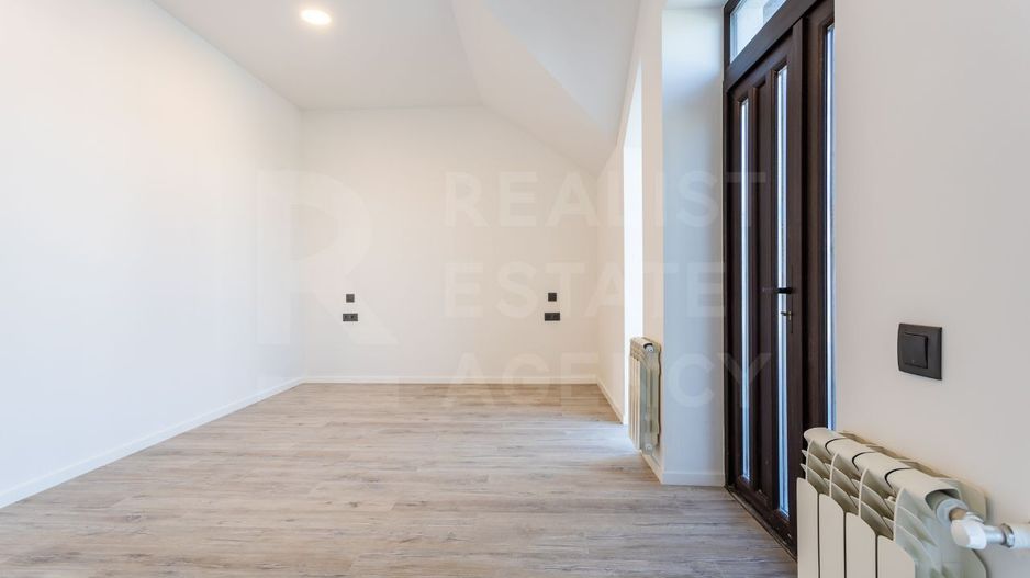 Casă cu 2 nivele amplasată pe strada Doina și Ion Aldea - Teodorovici - Poză 3