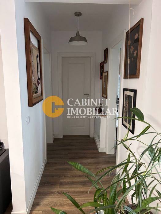 2 camere Decomandat - mobilat - loc parcare - boxa - intabulat - Poză 5