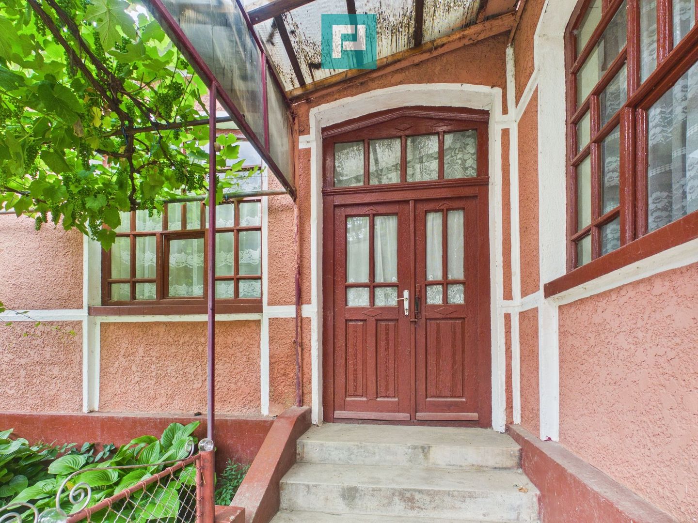Casă din cărămidă 6 camere – Ineu - Poză 4