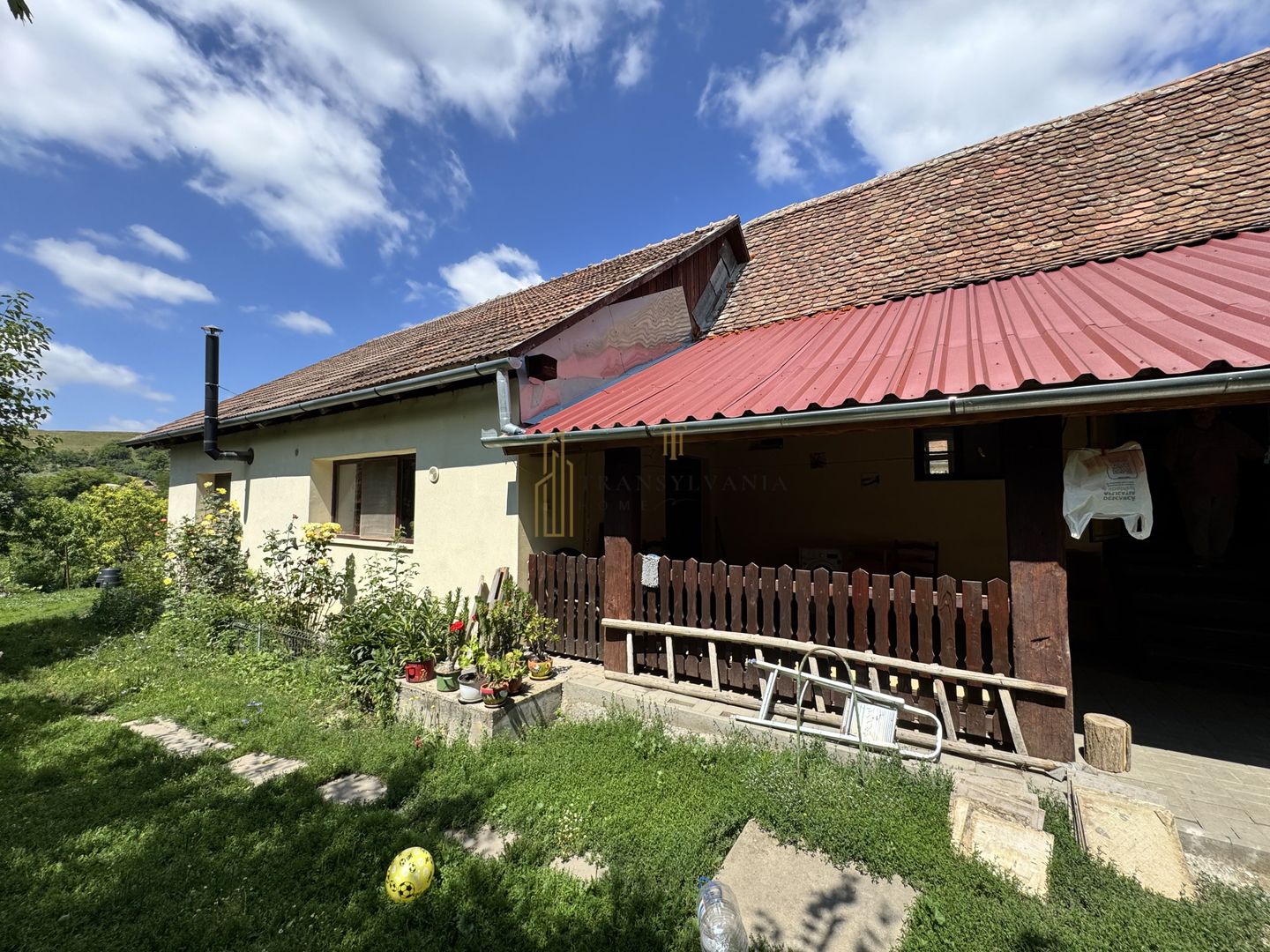 Casă la țară cu teren generos în satul Ruși - Poză 4