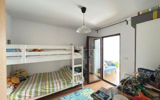 Pozitie excelenta - situata la margine. 3 dormitoare. Curte mare. - Poză 8