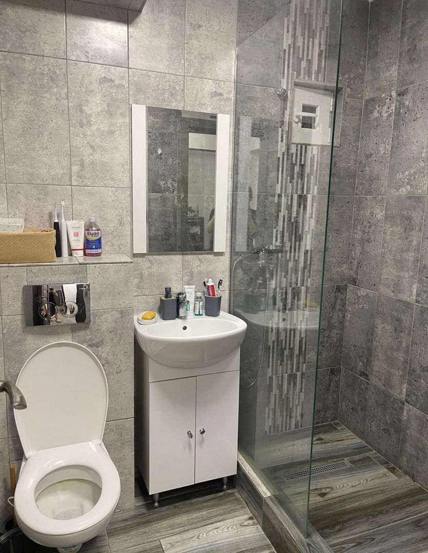 AP. 3 CAMERE STEFAN C. M, CENTRALA PROPRIE, LOC PARCARE, METROU 5 MIN - Poză 5