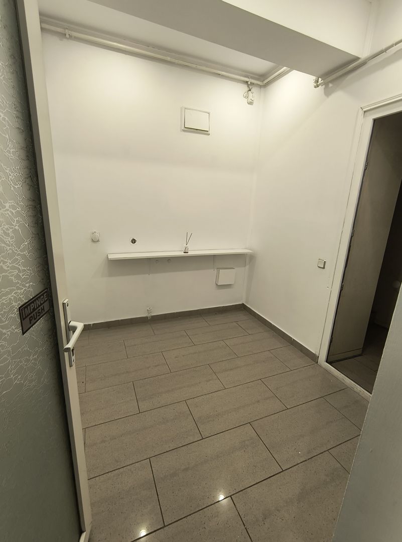 Spatiu birouri Piata Romana- Dacia- Lascar Catargiu adiacent - Poză 15