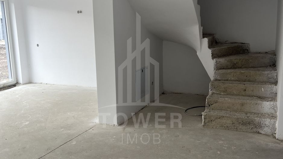 /// Casa de vanzare la intrare in Rasinari! /// - Poză 15