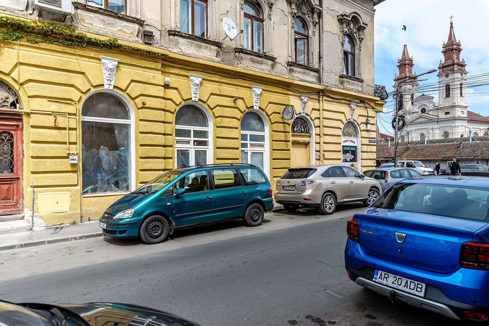 Spațiu comercial în Piața Catedralei - Poză 1