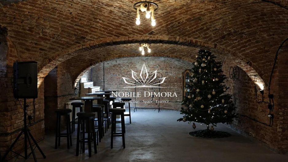 SAD - Spatiu comercial central de 160mp - ideal pentru cafenea, crama, magazin - Poză 1