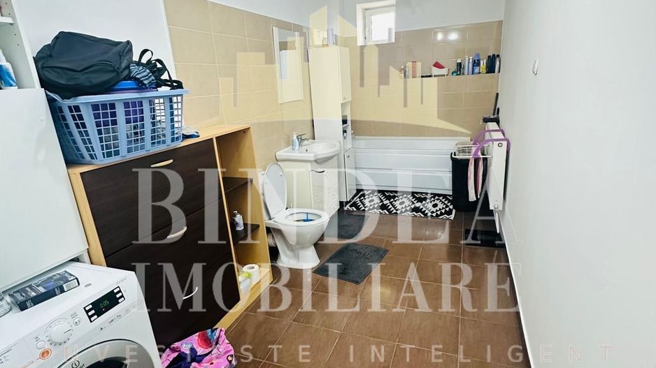 Casa individuala complet renovata- strada linistita Giarmata - Poză 8