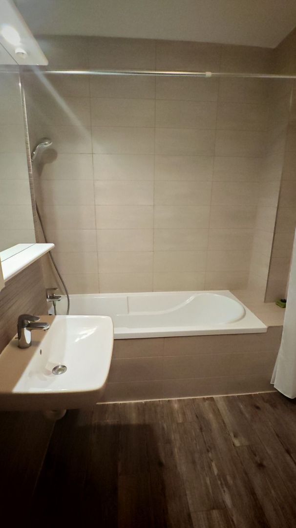 Apartanent 3 camere ,Avantgarden etaj 5, bucataria mobilata. - Poză 8