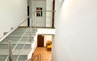Casă tip triplex în zona centrală Dumbrăvița - Poză 9