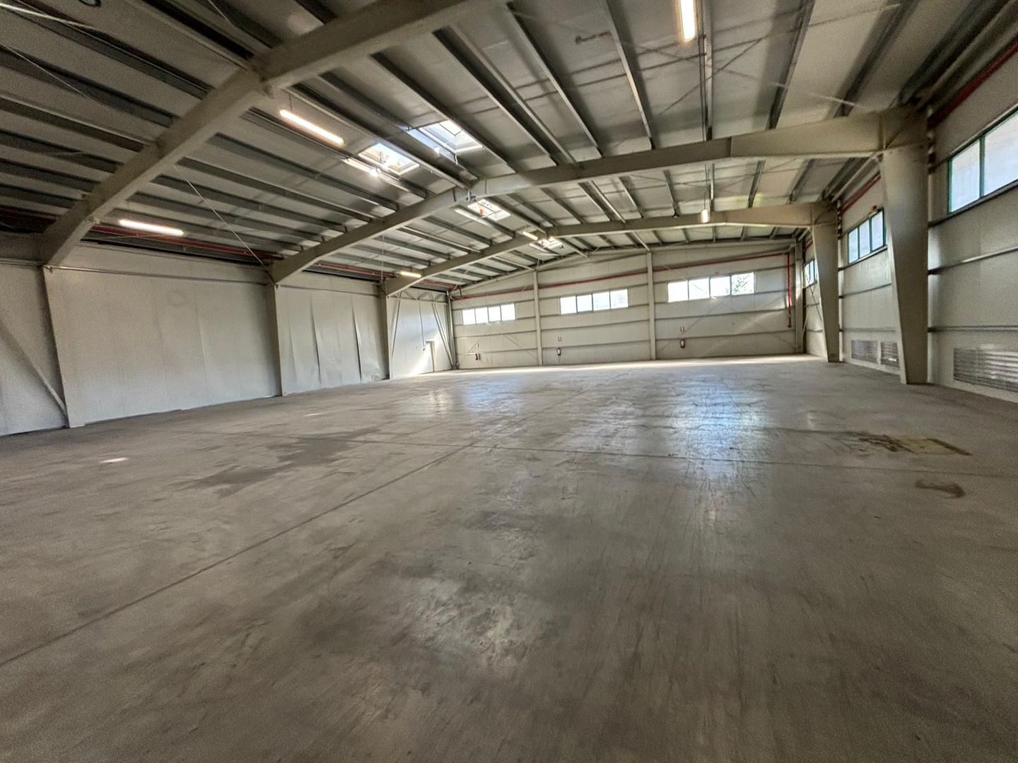 Hala 5000 mp dotata pentru productie si depozitare ISU categoria D - Poză 37