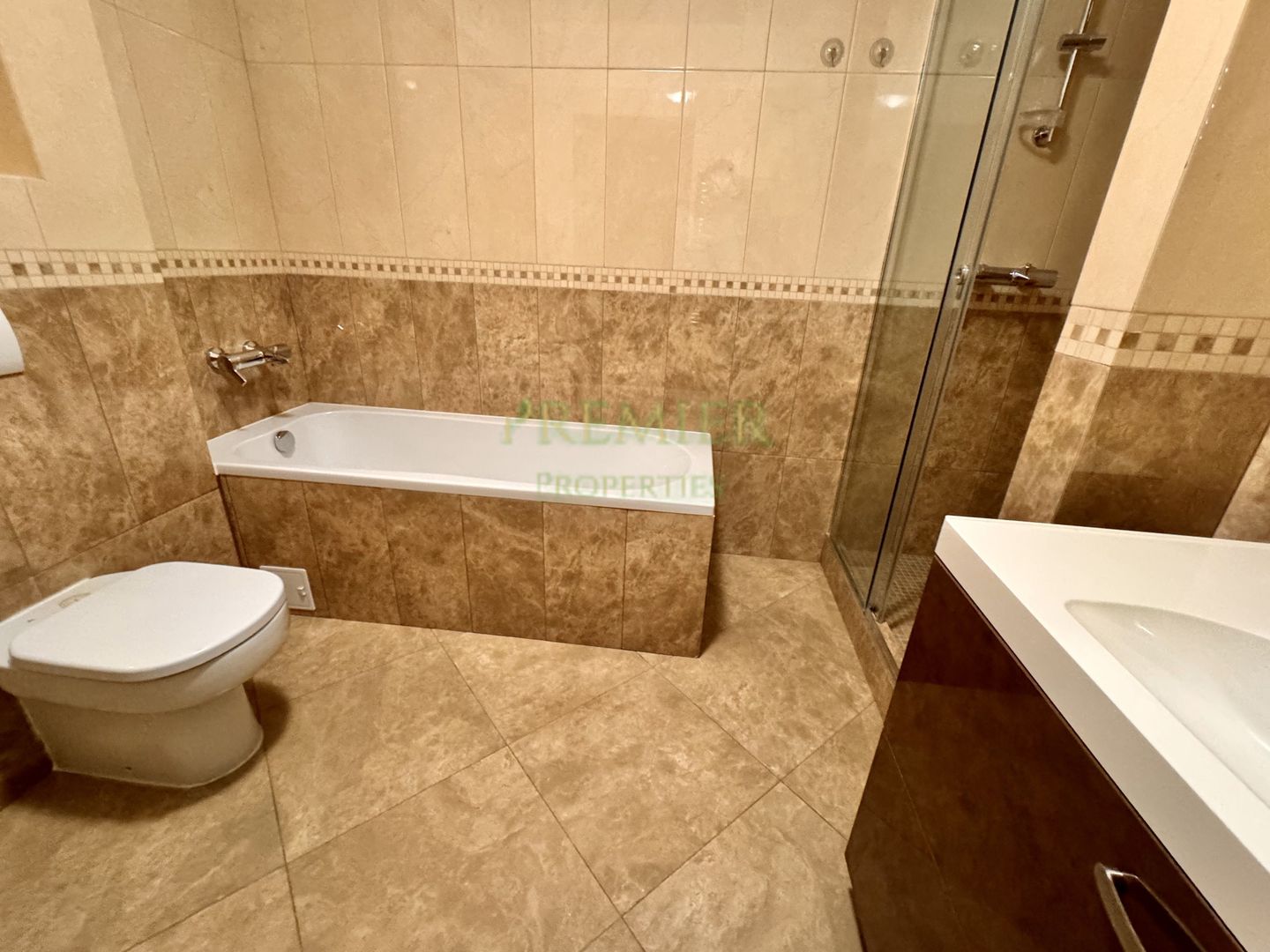 APARTAMENT DE 3 CAMERE DE VANZARE IN BLOC SOLID | DOROBANTI | R.BELLER | - Poză 13