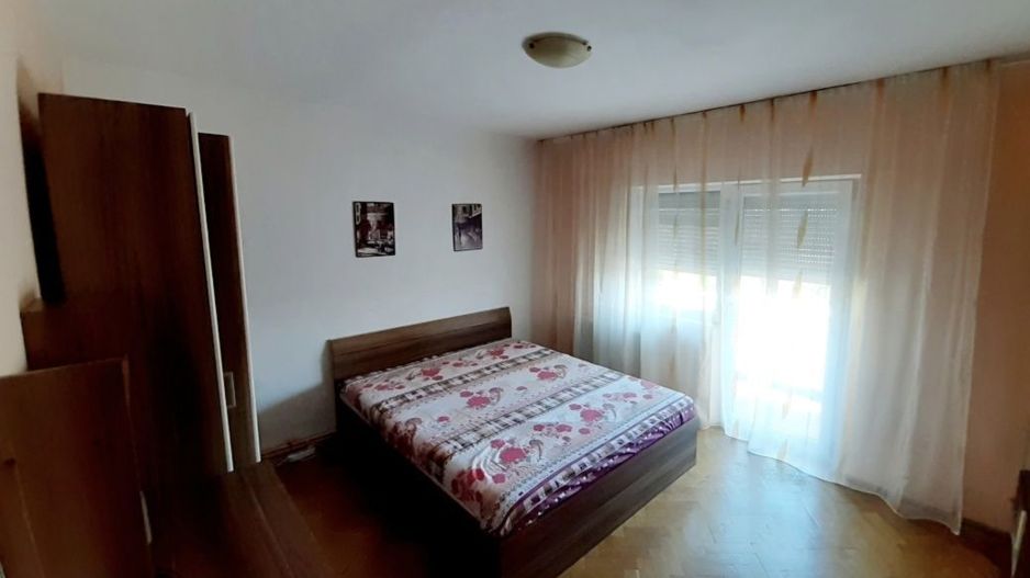 Apartament spațios în zona Bucovina - Poză 2