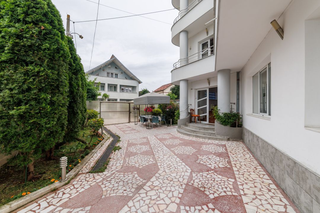 De inchiriat CASA spatioasa si curte proprie Gavana -Alunului - Poză 3
