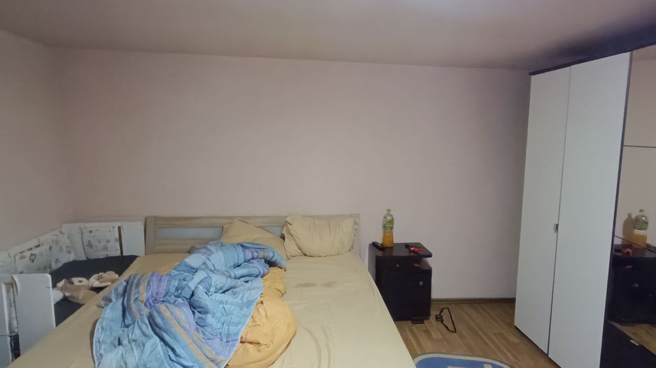 Casă spațioasă cu 4 camere , curte și teren generos în Mașloc - Poză 14