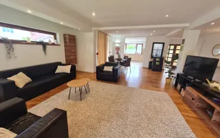 Vila spațioasă și recent renovată în Ghiroda! - Poză 57