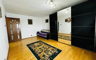 Decomandat. Etaj intermediar. 2 balcoane. - Poză 1