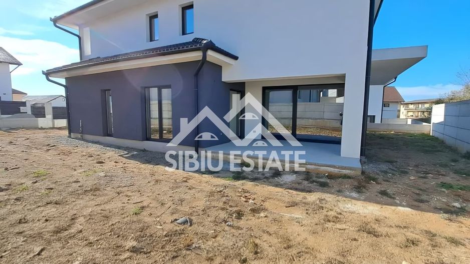 Casa individuala de lux, cu garaj, Selimbar, Sibiu - Poză 12