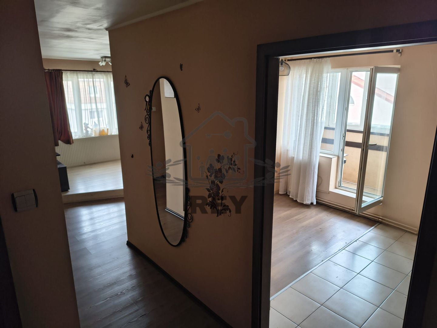 Apartament la mansardă M1+M2  / 3 camere / Terezian - Poză 5