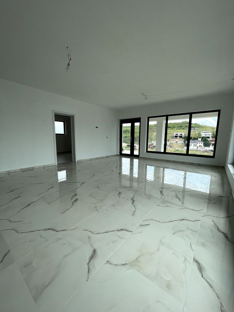 Casă modernă plan P – 750 mp teren – Săldăbagiu de Munte - Poză 5