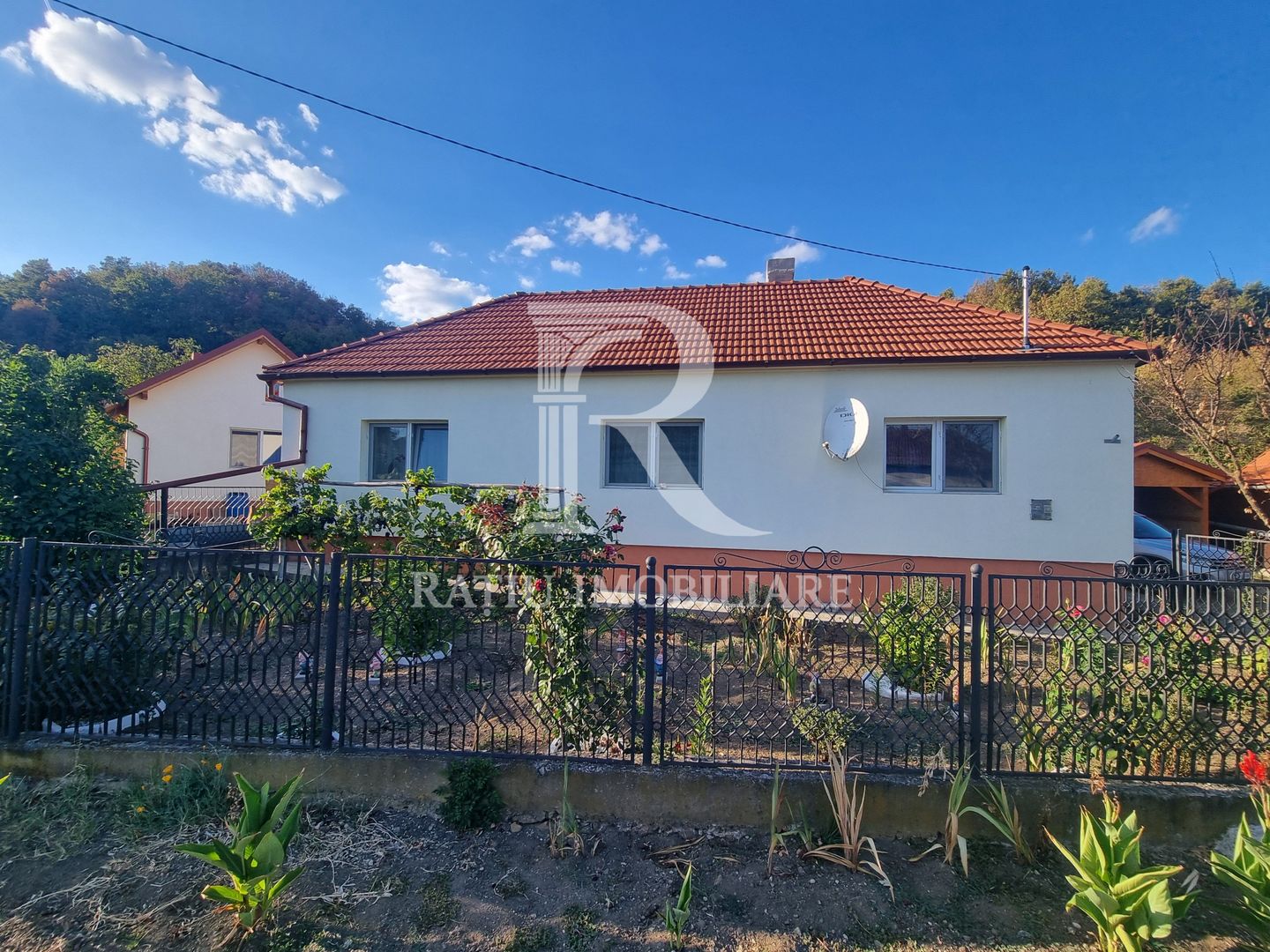 Casă renovata cu teren generos | Anexe | Gurasada | Hunedoara - Poză 1