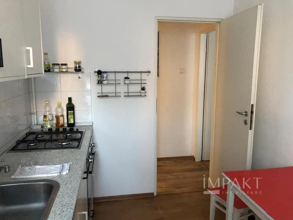 Apartament cu 2 camere langa parcul central. - Poză 2