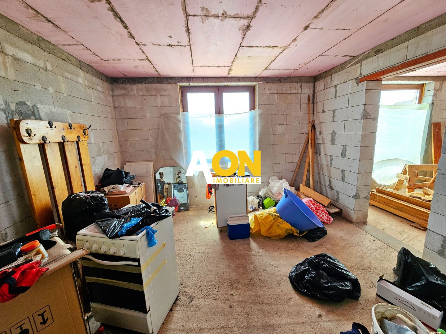 Casa la rosu, 4 camere, 301 mp teren, P+1, zona Alba-Micesti - Poză 9