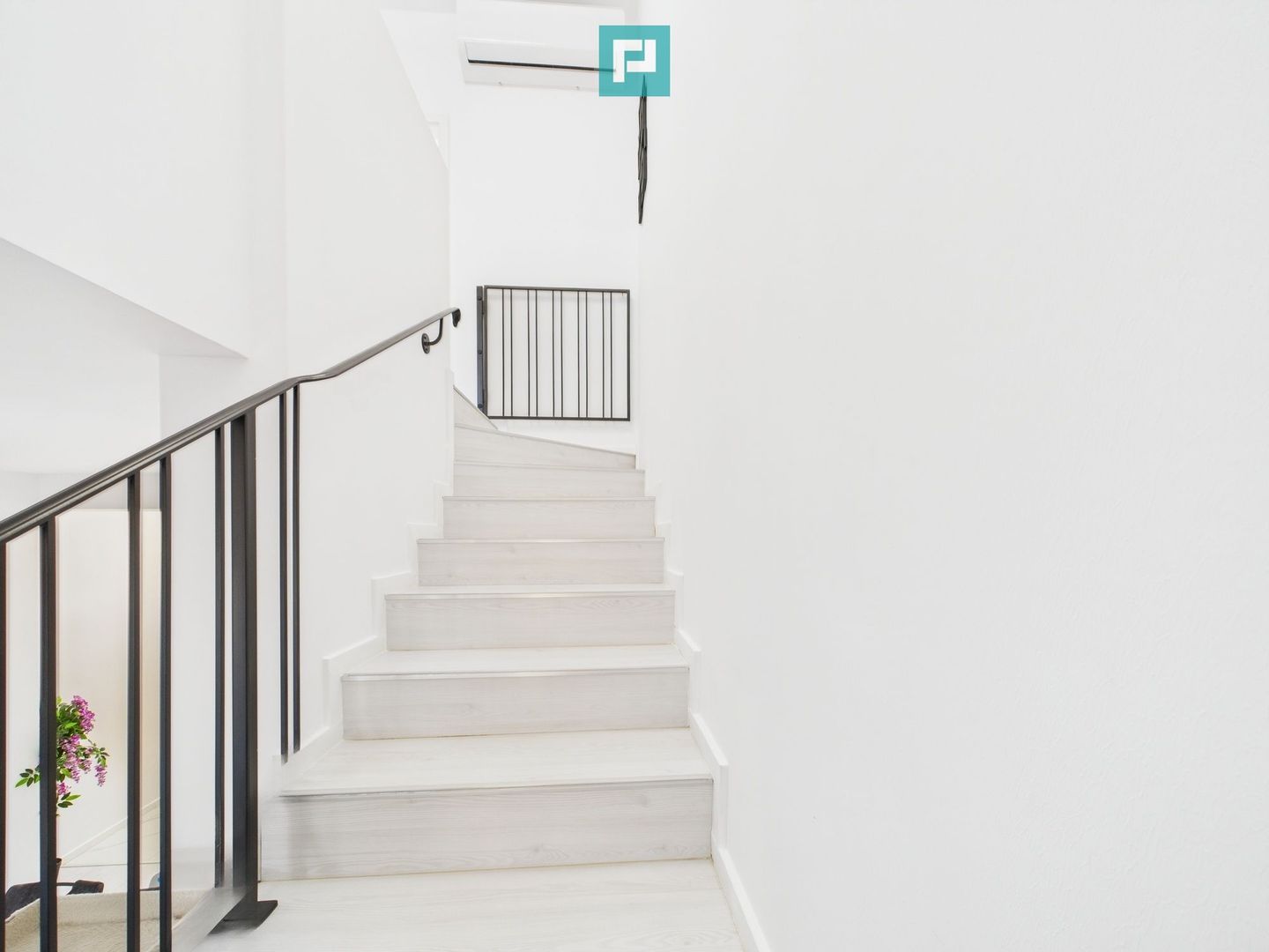 Duplex 1/2 mobilat şi utilat în Săcălaz - Poză 10