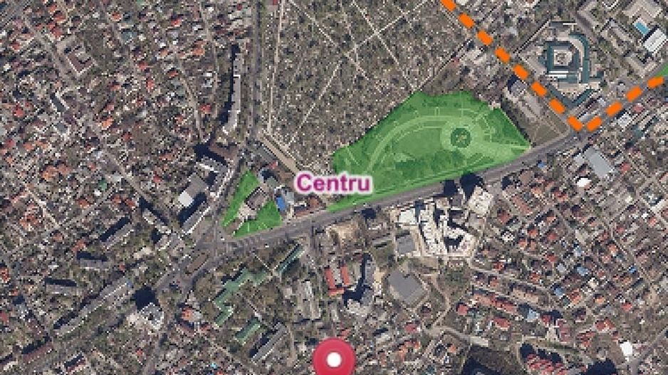 De vânzare teren pentru construcții 4,44 ari cu construcție comercială 123,6 m.p. PUZ zona R3. - Poză 3