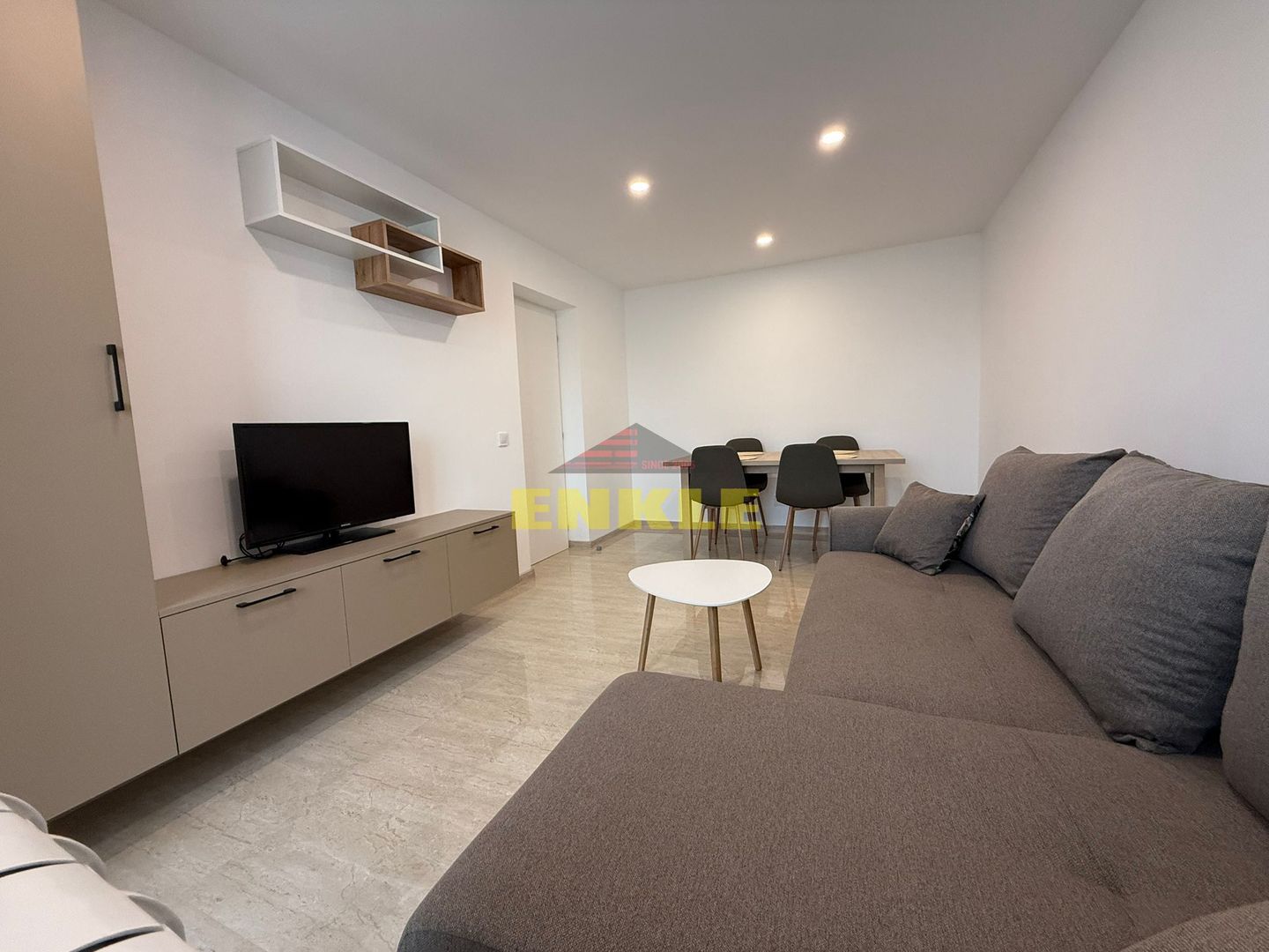Apartament de închiriat cu doua camere – zona Primăverii - Poză 1