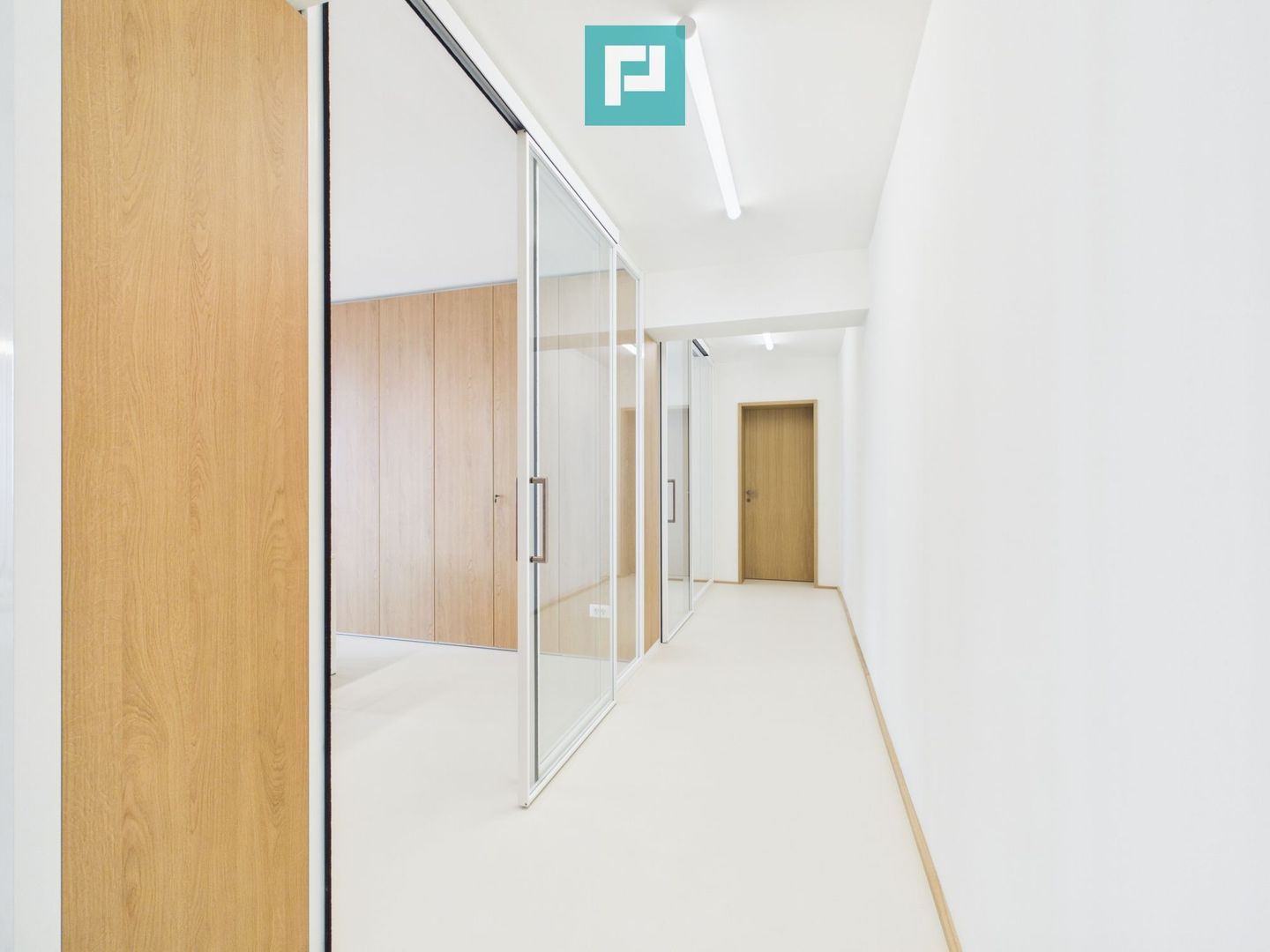 Birou 3 camere | Prima închiriere | Zona Centrală - Poză 3