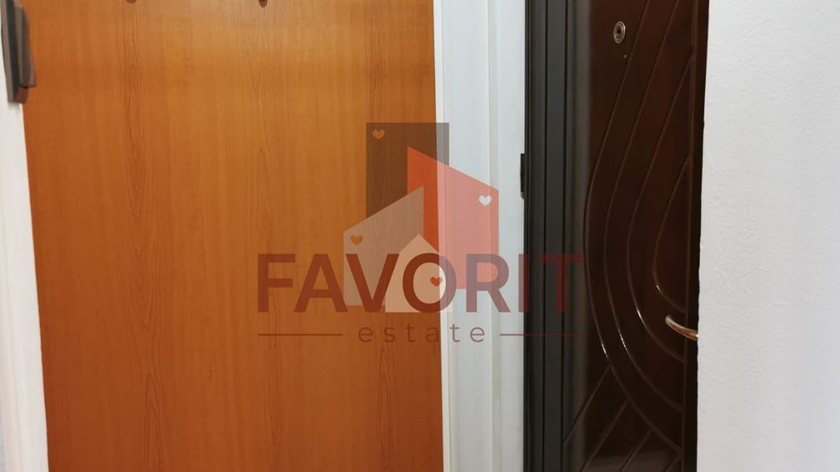 3 camere | centrala proprie | mobilat si utilat | balcon | zona excelenta | - Poză 9